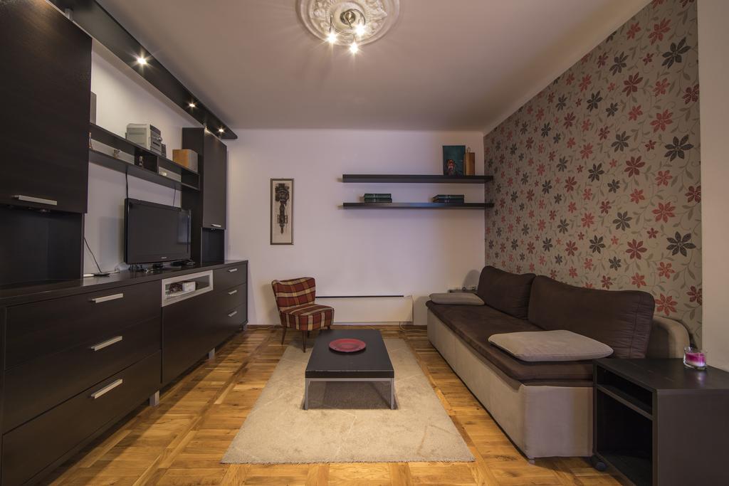 D-Home Apartment Belgrad Exteriör bild